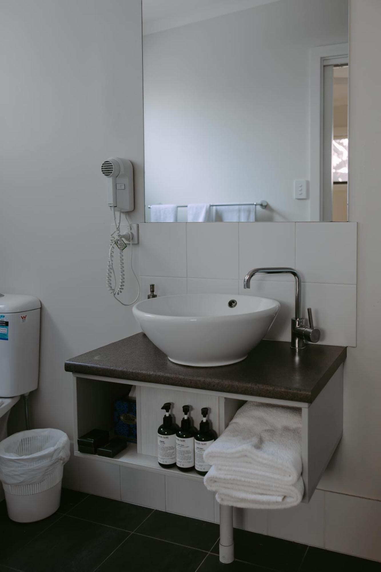 Seafront Kangaroo Island Resort 4*